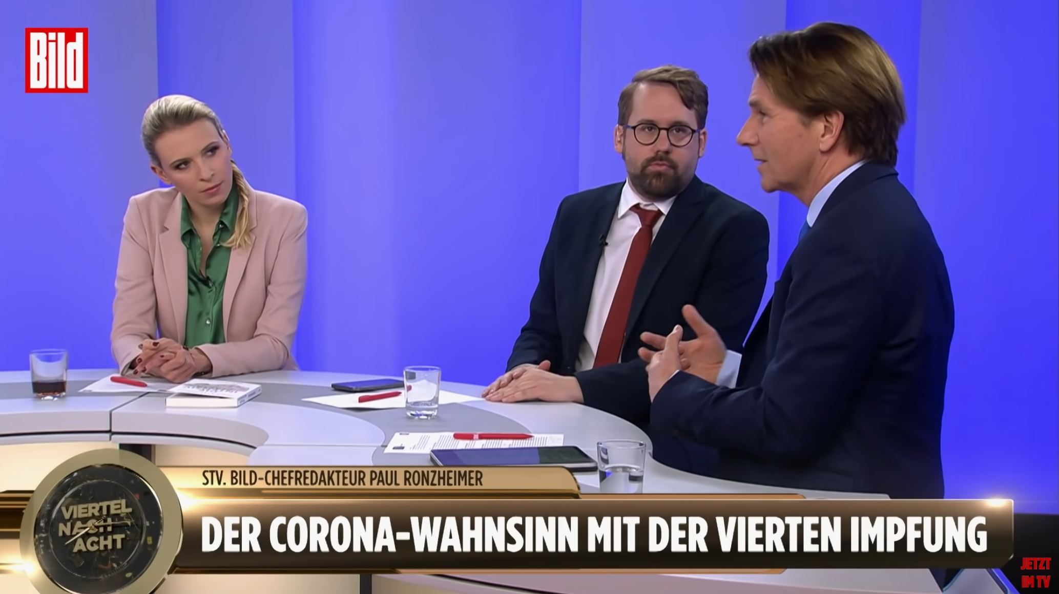 Noch ein Booster – Der Corona Wahnsinn mit der 4. Impfung   Paul Ronzheimer bei Viertel nach Acht