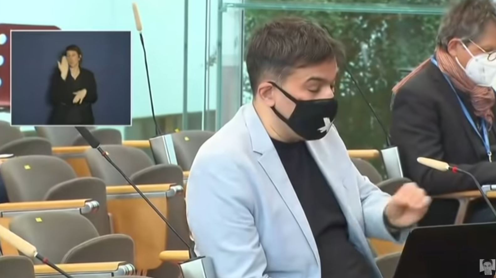 Wie man im Ausland über unsere Corona Politik lacht– Frischer Wind in der Bundespressekonferenz